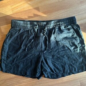 Black Old Navy Large Shorts